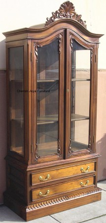 Code: BO 223-M Name: Chippendale Glass Cabinet 2 Doors Size: W=100 x D=50 x H=208 cm Wood: Solid Mahogany wood.﻿